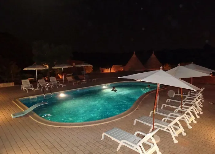 Trulli La Macchia * Кастеллана-Гротте